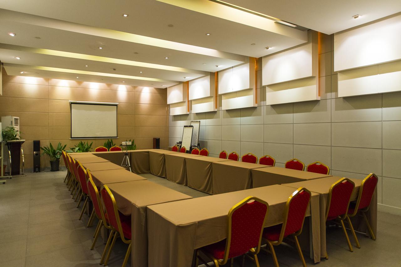 Jinjiang Inn Zhengzhou International Convention Center Csicseng Kültér fotó